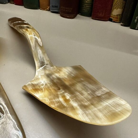 Hornvarefabrikken From Denmark Cow Horn  Cake Server - Picture 3 of 11